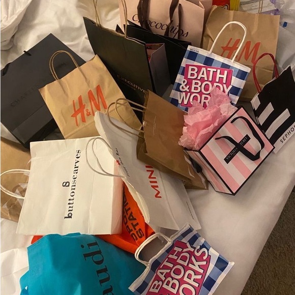 Meet your Posher, Maddie - Picture 1 of 1